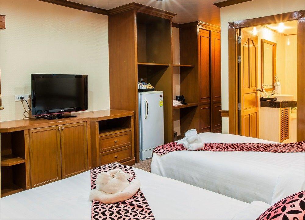 Oyo 796 Paradise Sukhumvit Hotel 방콕 외부 사진