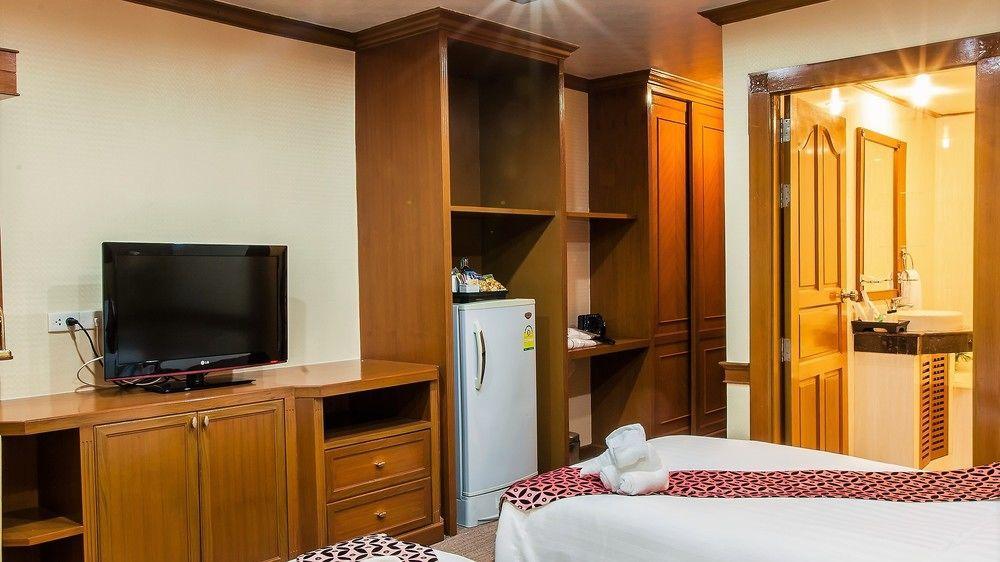 Oyo 796 Paradise Sukhumvit Hotel 방콕 외부 사진