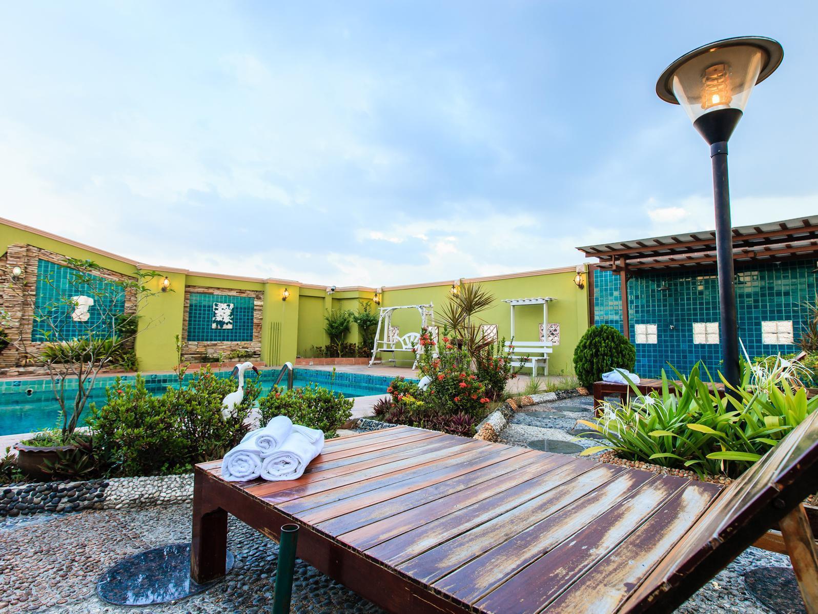 Oyo 796 Paradise Sukhumvit Hotel 방콕 외부 사진