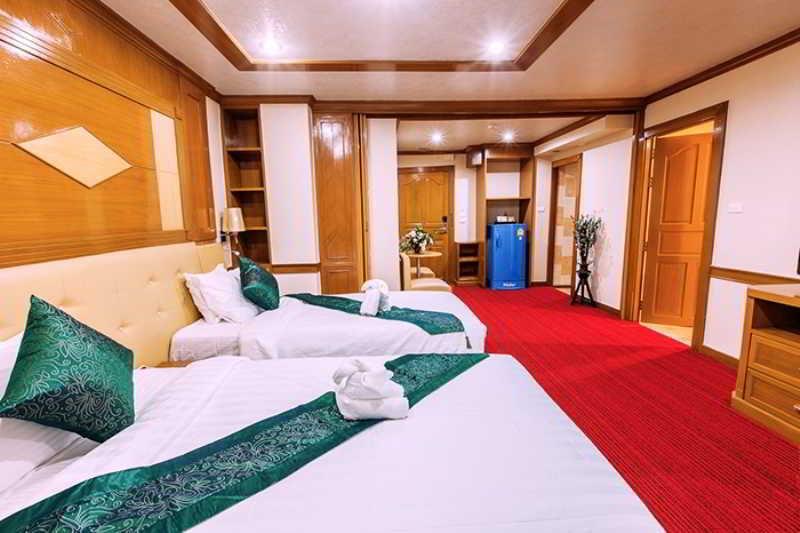Oyo 796 Paradise Sukhumvit Hotel 방콕 외부 사진