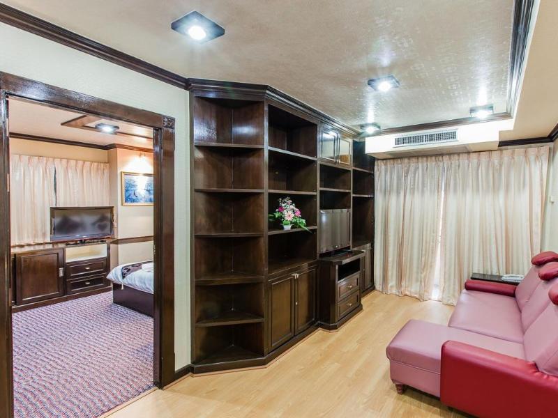 Oyo 796 Paradise Sukhumvit Hotel 방콕 외부 사진