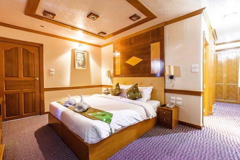 Oyo 796 Paradise Sukhumvit Hotel 방콕 외부 사진