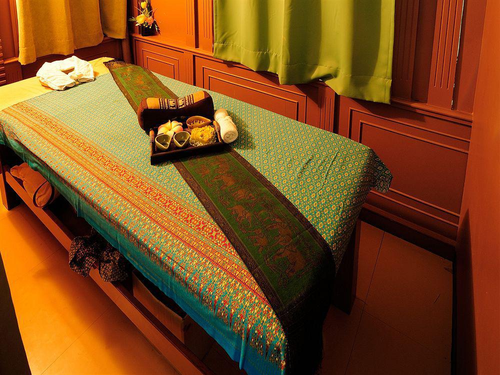Oyo 796 Paradise Sukhumvit Hotel 방콕 외부 사진
