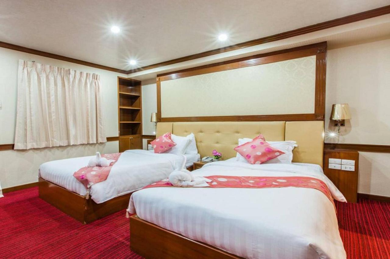 Oyo 796 Paradise Sukhumvit Hotel 방콕 외부 사진