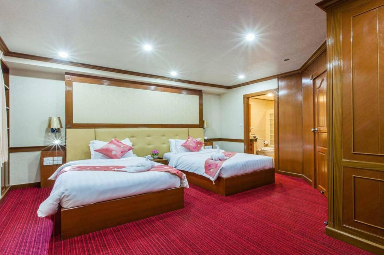 Oyo 796 Paradise Sukhumvit Hotel 방콕 외부 사진