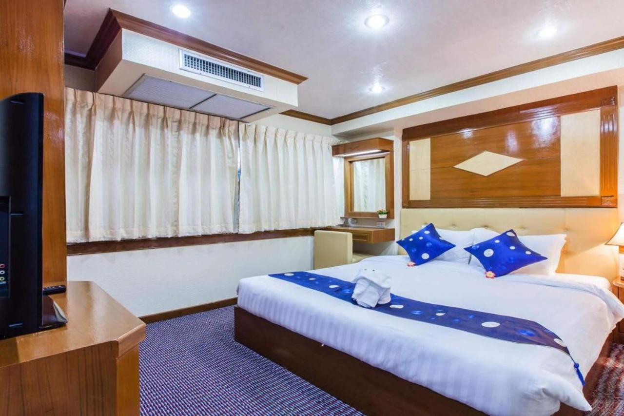 Oyo 796 Paradise Sukhumvit Hotel 방콕 외부 사진