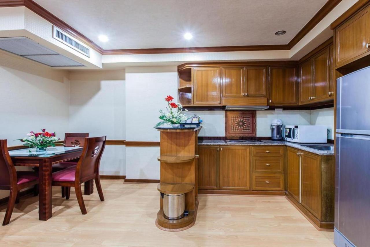 Oyo 796 Paradise Sukhumvit Hotel 방콕 객실 사진