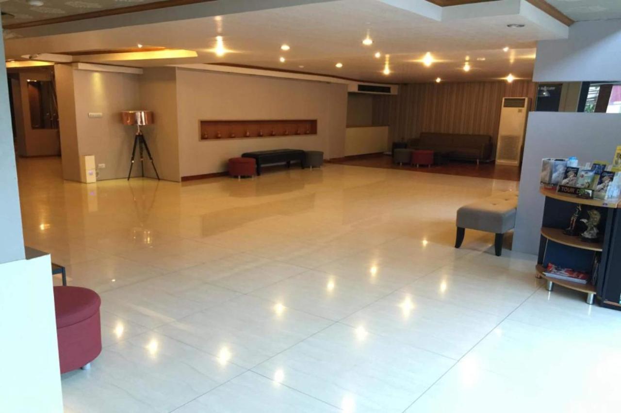 Oyo 796 Paradise Sukhumvit Hotel 방콕 외부 사진