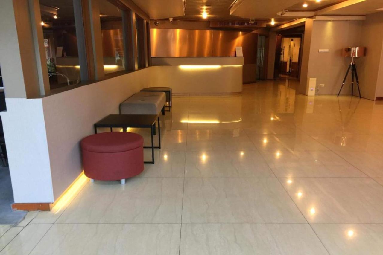 Oyo 796 Paradise Sukhumvit Hotel 방콕 외부 사진
