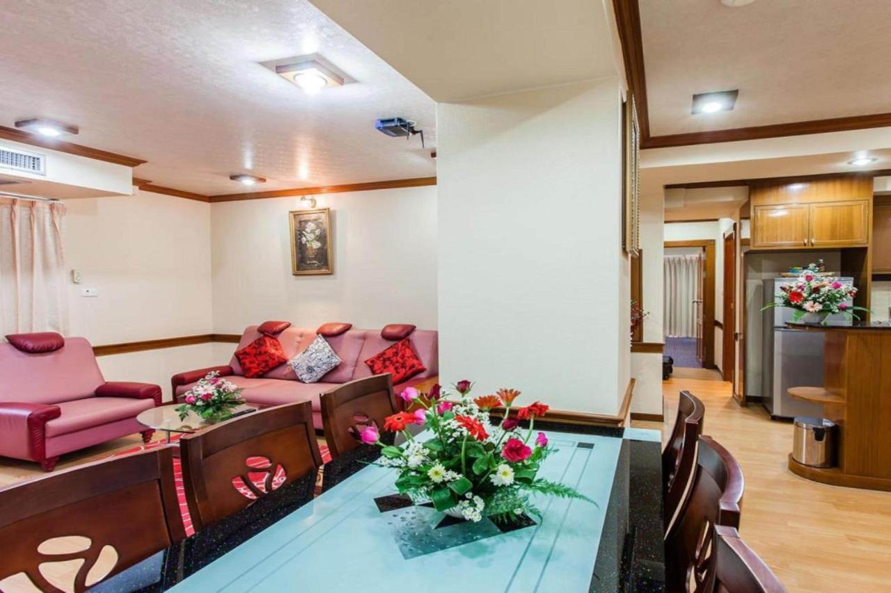 Oyo 796 Paradise Sukhumvit Hotel 방콕 외부 사진